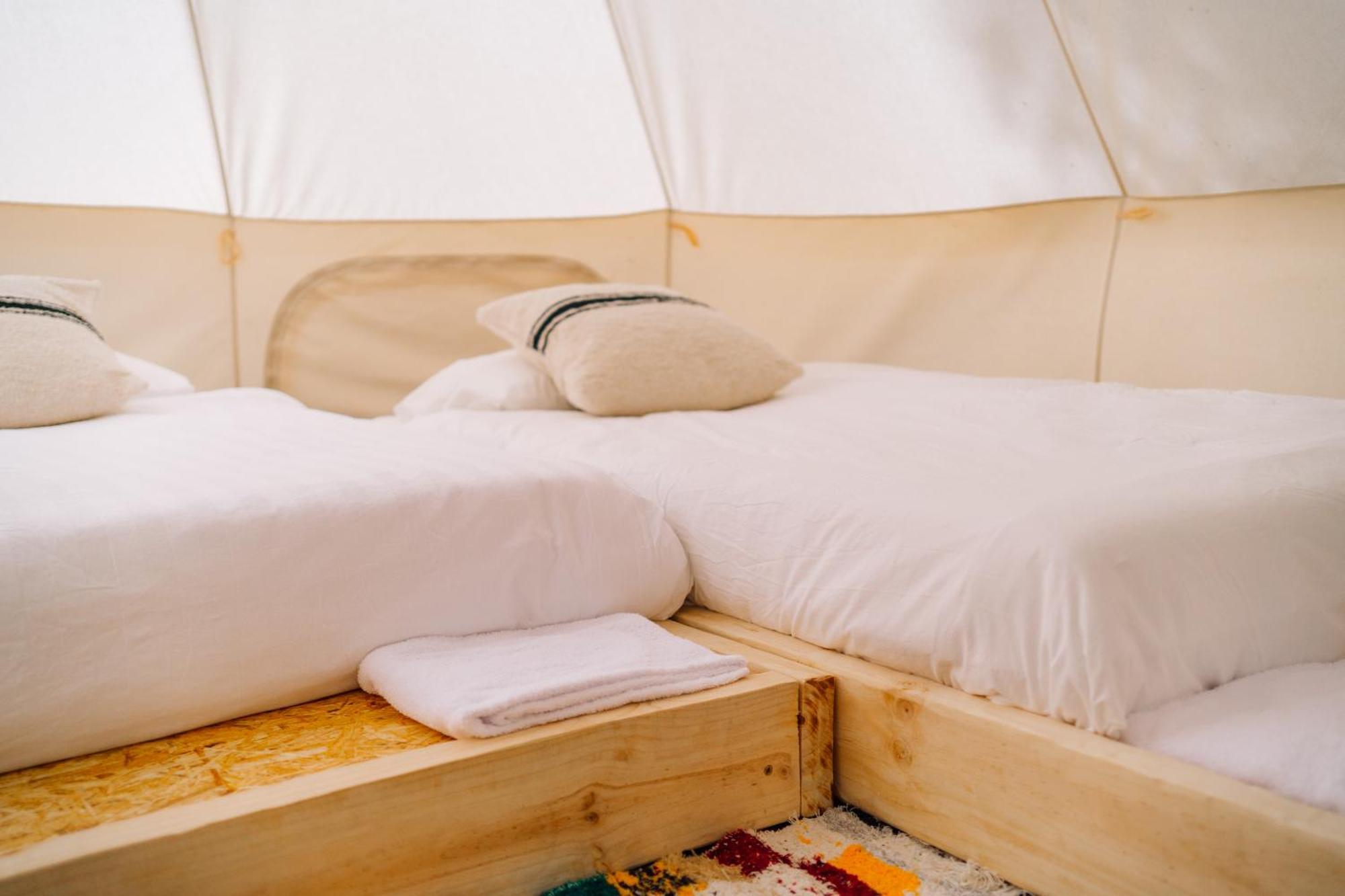 Отель Glamping Zone Монтанехос Экстерьер фото