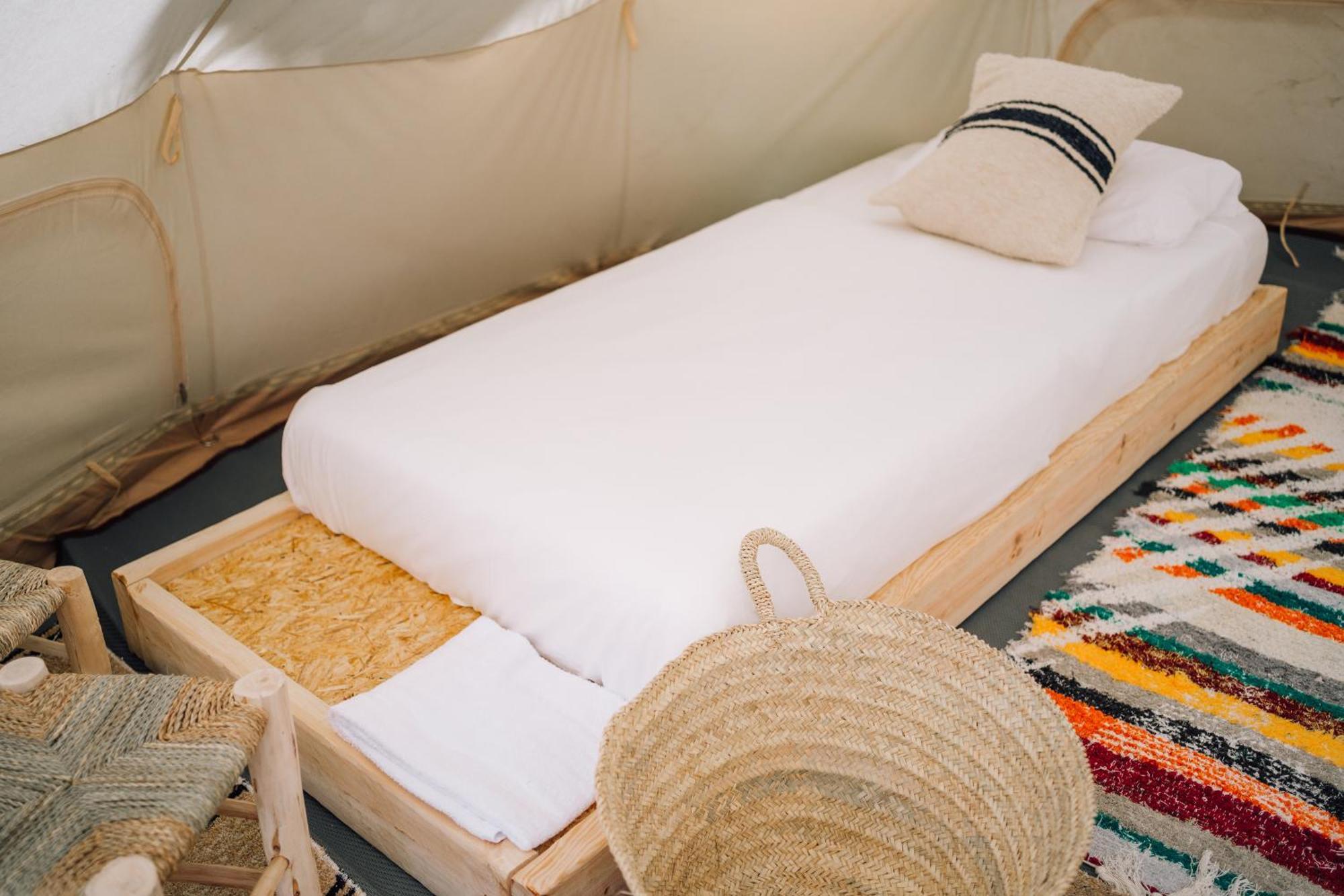 Отель Glamping Zone Монтанехос Экстерьер фото